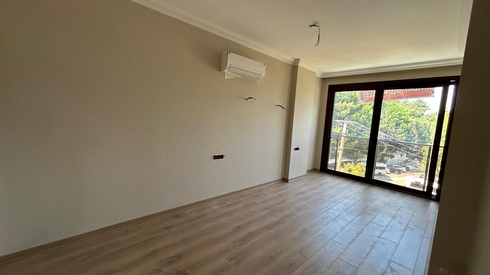 MARMARİS SİTELER BÖLGESİNDE FUL DENİZ MANZARALI 3+1 DÜZ DAİRELER